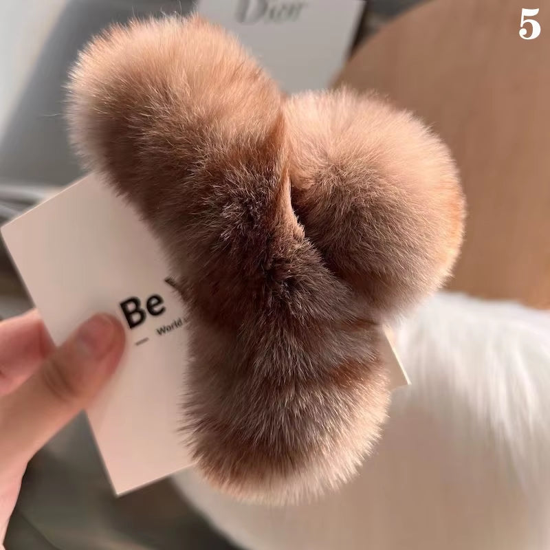 Winter Faux Fur Hair Claw Rabbit Hair Hairpins Plush Hair Clip Barrette Crab Headwear for Women Girls Hair Accessories