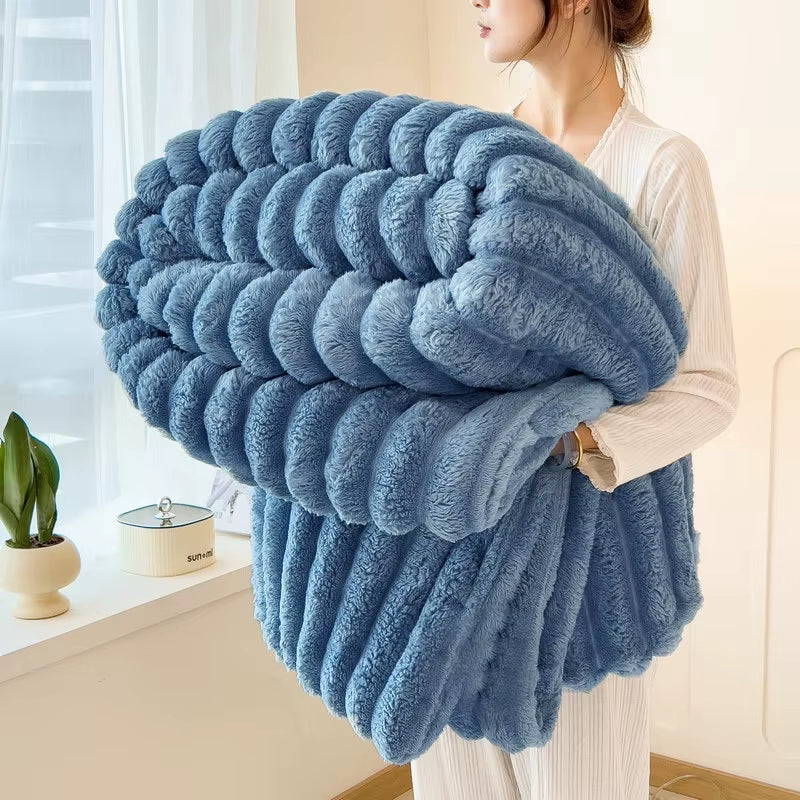 Cozy Up with Our 300GSM Ultra Soft & Warm Bamboo Fiber Fleece Blanket - Perfect for All Seasons!