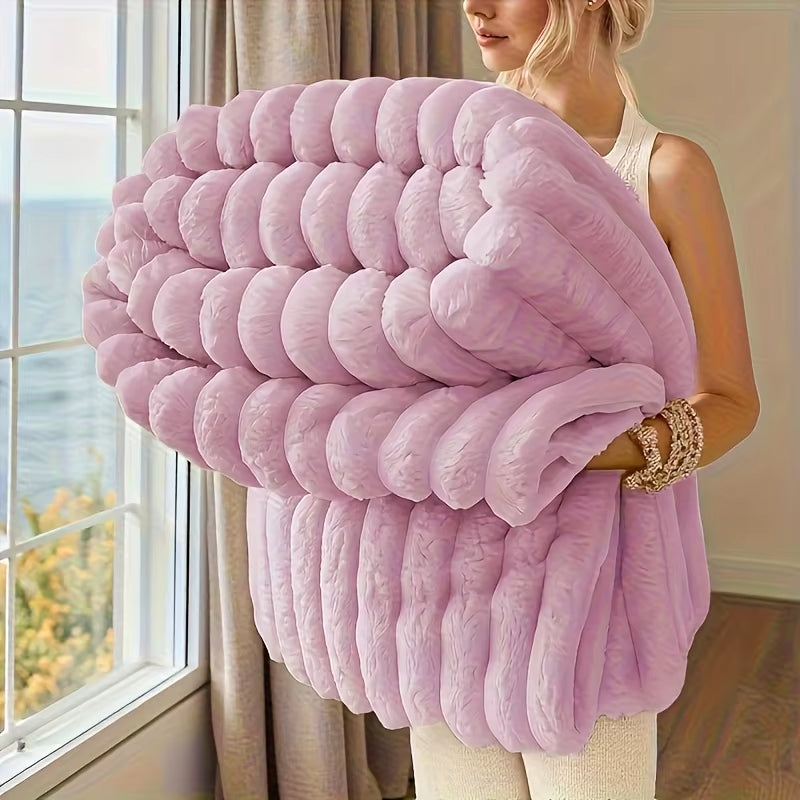 Cozy Up with Our 300GSM Ultra Soft & Warm Bamboo Fiber Fleece Blanket - Perfect for All Seasons!